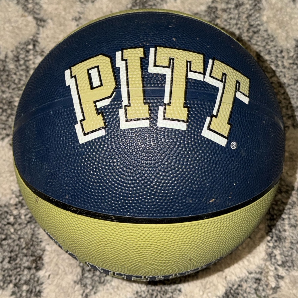 NCAA Baden Sports Pitt Panthers Vintage Basketball Ball Recreation Used Pre Own.